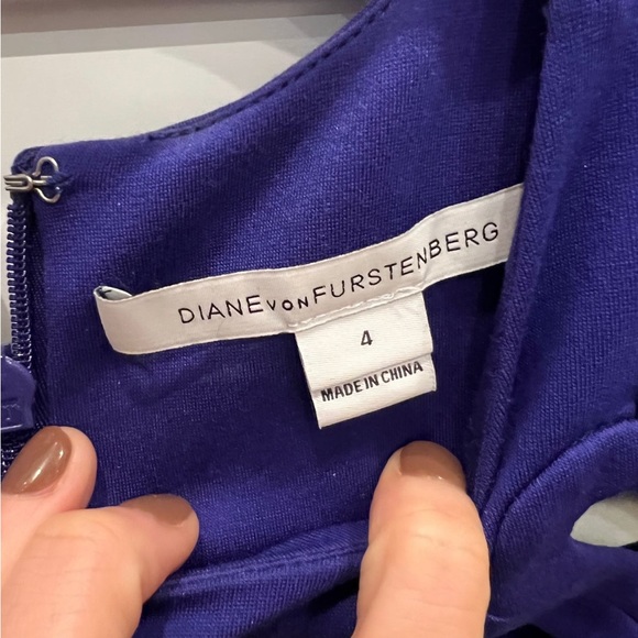 DVF cutouts dress size 4 - Picture 5 of 5